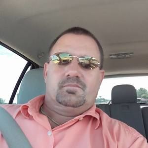 Meet your Posher, Larry